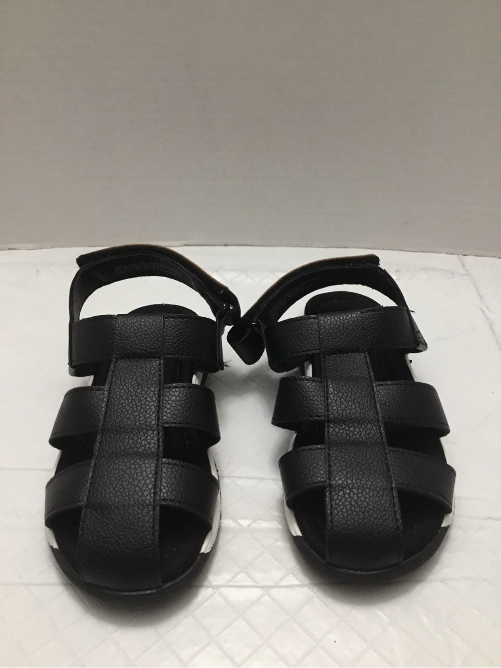 Kenneth Cole sandals size 10